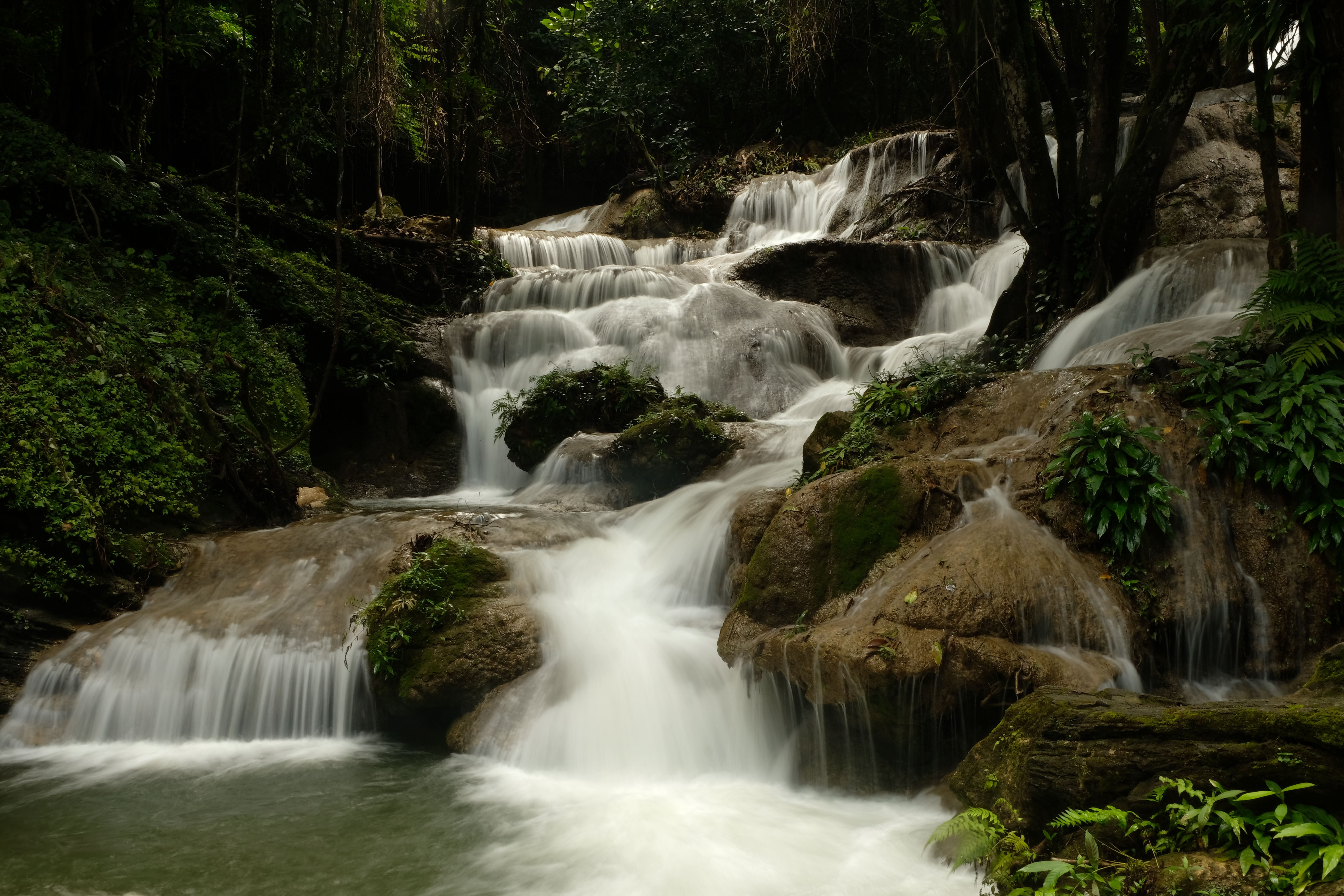 Kuang Si Waterfall Trek — photo 3