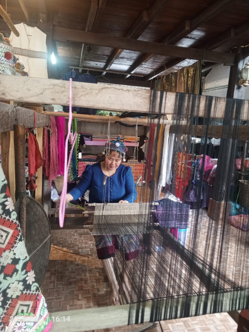 Traditional Lao Weaving Workshop — photo 2